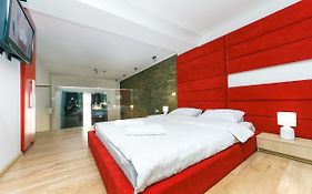 Vip Apartment At Horodetskoho 4